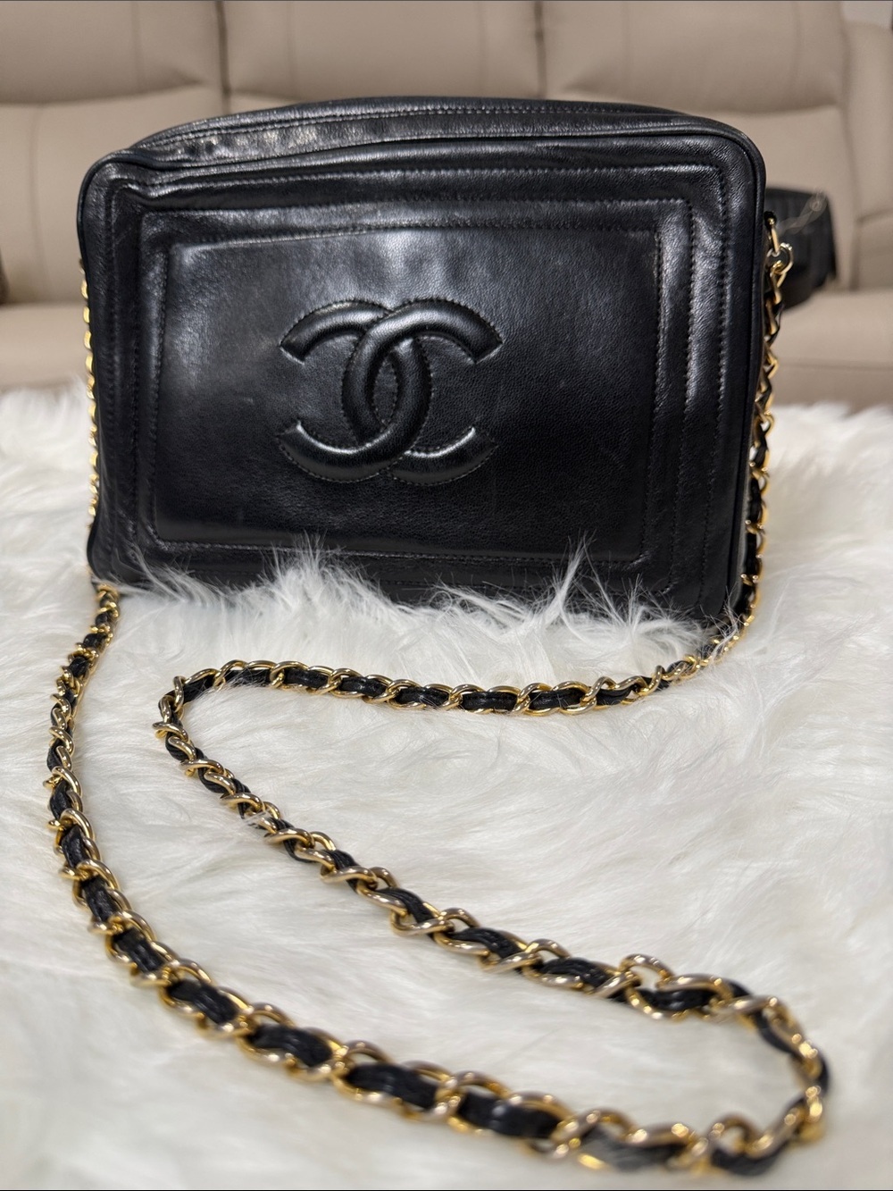 💯Authentic Vintage Chanel Black Lambskin CC Camera Crossbody Bag Gold Chain🍀